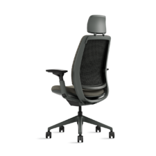 ergonomická stolička s hlavovou opierkou a čiernou schémou