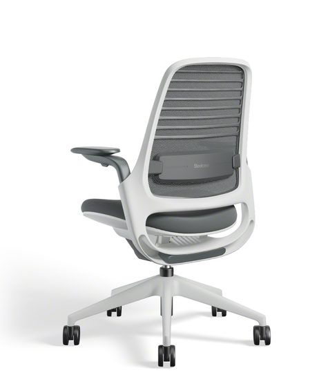 Kancelárska stolička s aktívnym mechanizmom pre ergonomické sedenie Steelcase Series 1.