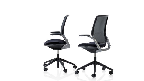 Pracovná stolička Eva predstavuje efektívnu kombináciu materiálov a dizajnu a zvyšuje pohodlie užívateľa.