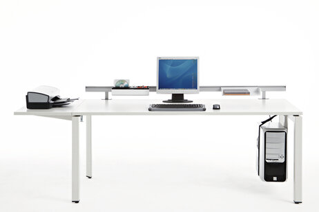 Pracovný stôl FrameOne s nadstavcom pre rozšírenie pracovnej časti
