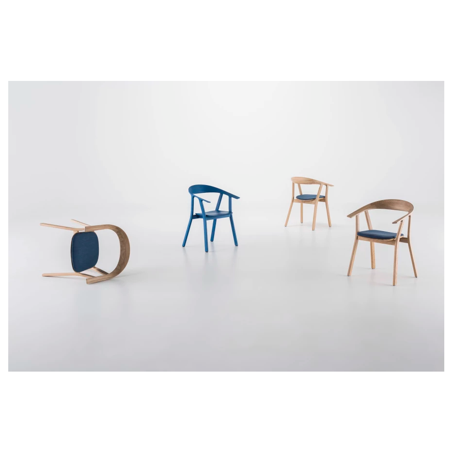 Rôzne farebné možnosti prevedenia Rhomb drevenej stoličky